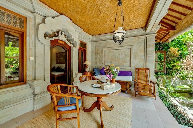 Hotel Kebun Indah