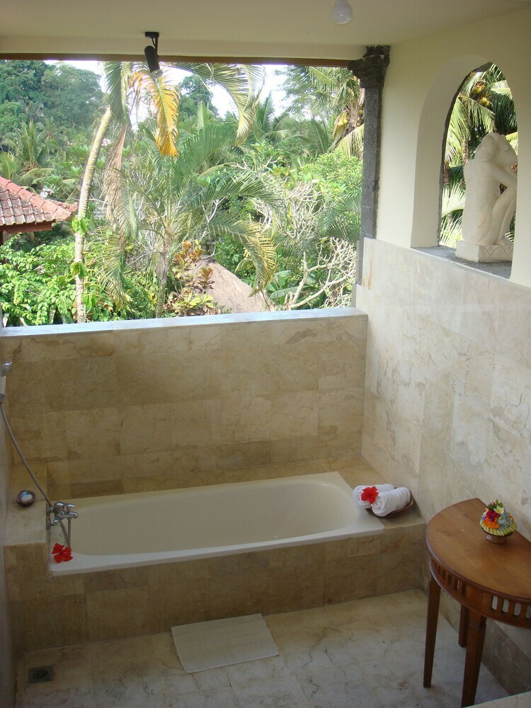 Hotel Kebun Indah