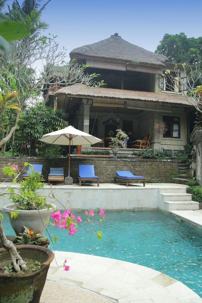 Hotel Kebun Indah
