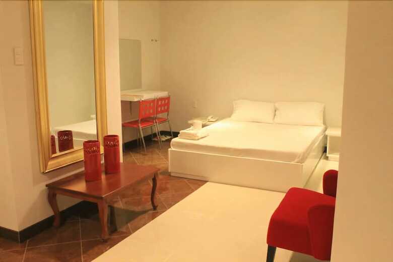 Dianne Gardens Hotel