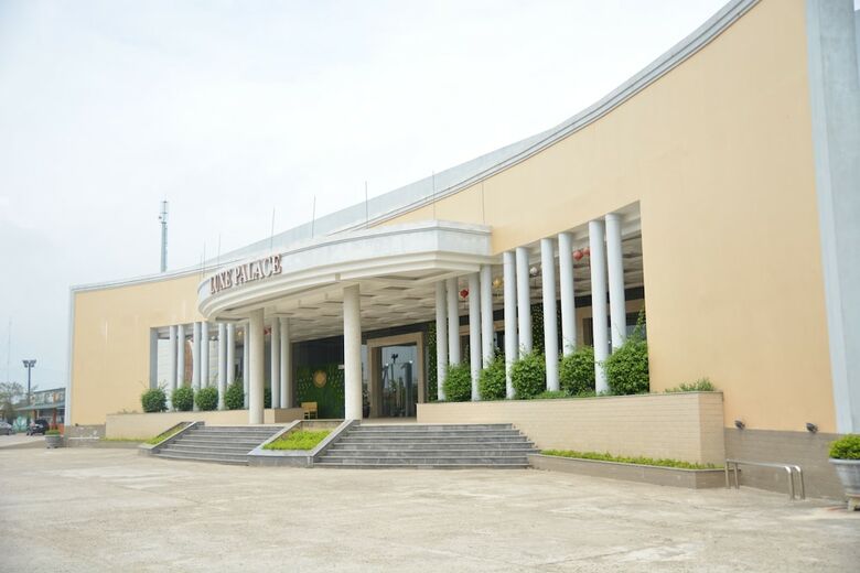 Luxe Hotel