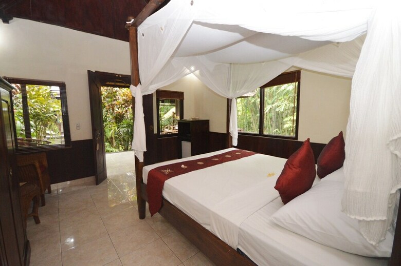 Bed & Breakfast Sama's Cottages And Villas