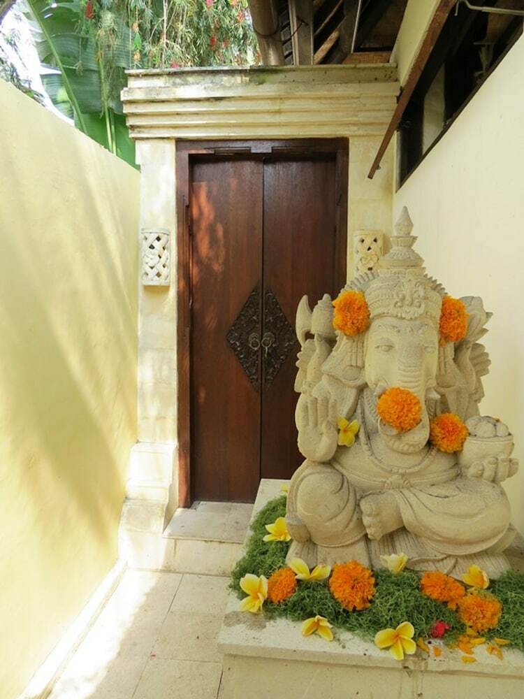 Bed & Breakfast Sama's Cottages And Villas