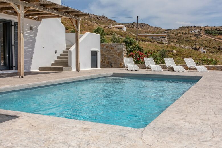 Mikri Villas