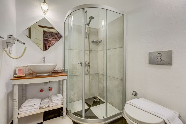 Alacati Eski Ev Hotel