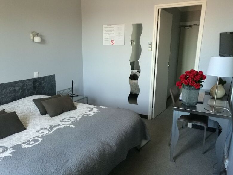 Hotel H�tel Restaurant Le Royal Provence
