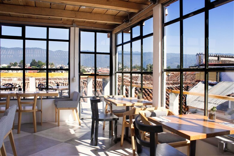 La Tozi Galer�a Hotel