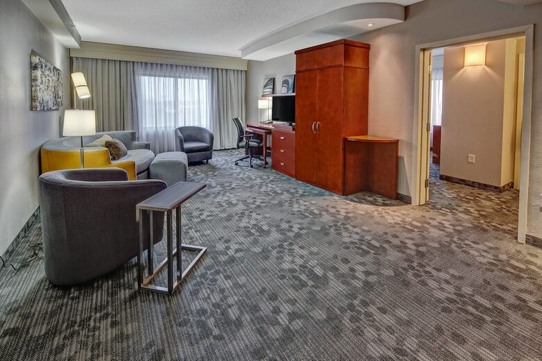 Hotel Courtyard By Marriott Lima