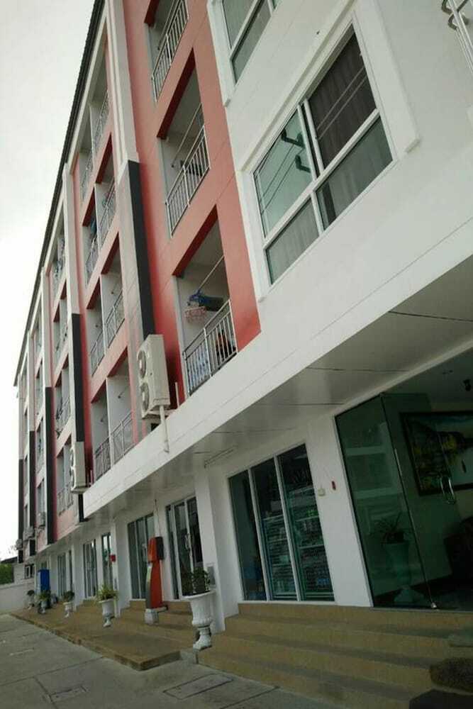 Hotel Apartment Baan Khun Mae