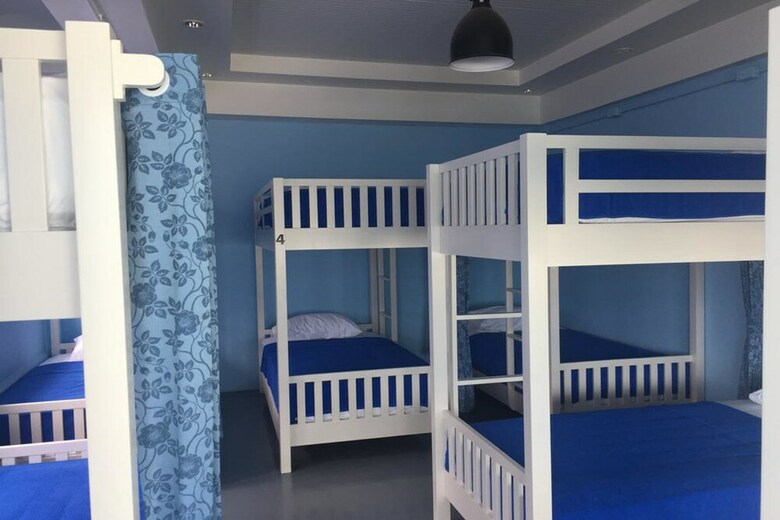 Hostal Hunters Hostel & Rooftop Bar