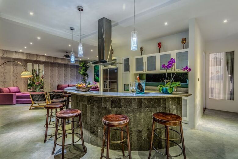 Villa Alchemy