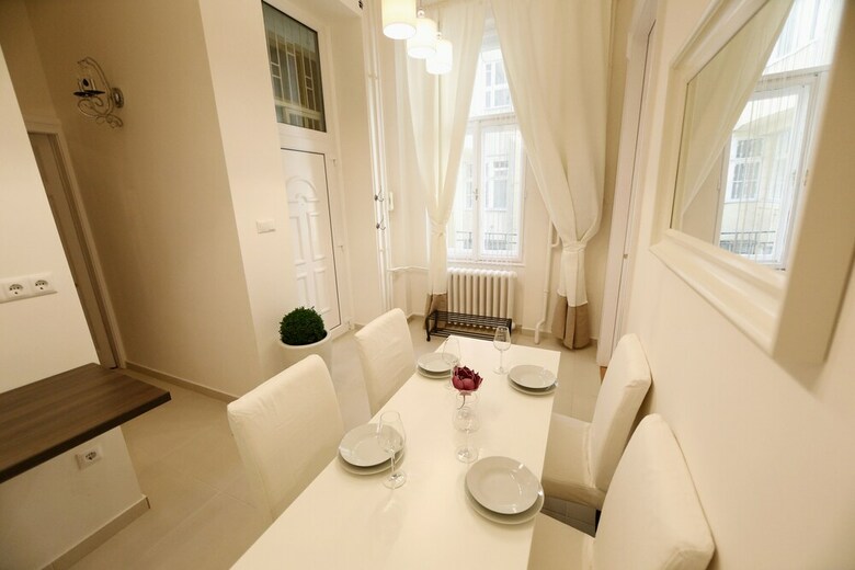 Dfive Apartments - Fashion Street