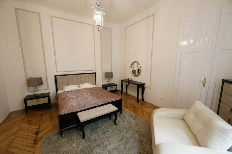 Dfive Apartments - Fashion Street