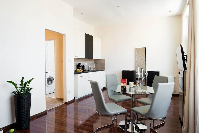 Dfive Apartments - Little Boss