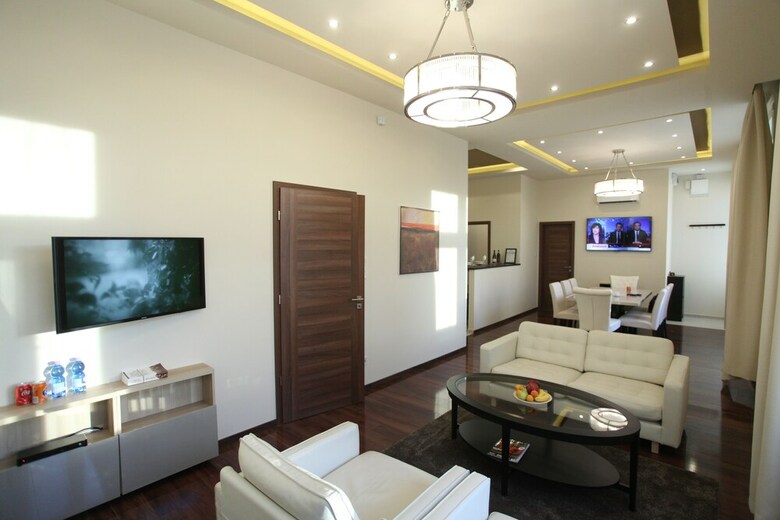 Dfive Apartments - Little Boss