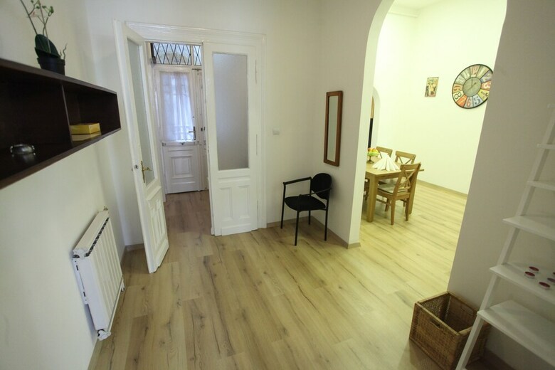 Dfive Apartments - Sissy