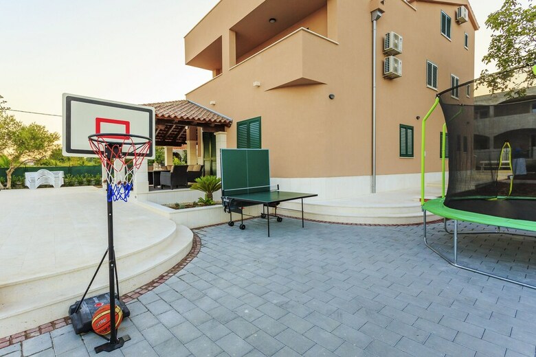 Apartamentos Villa Rusula