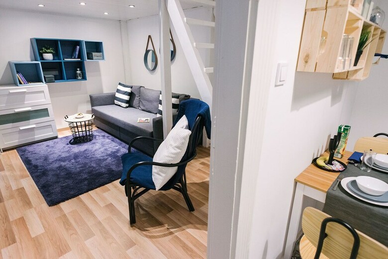 Dfive Apartments - Golden Hand