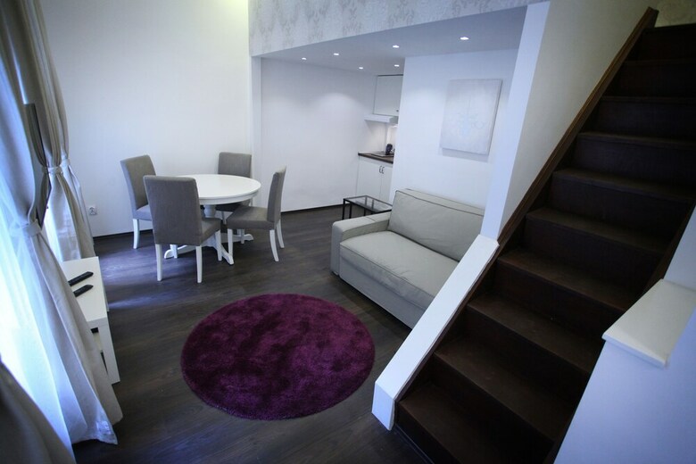 Dfive Apartments - Chain Bridge