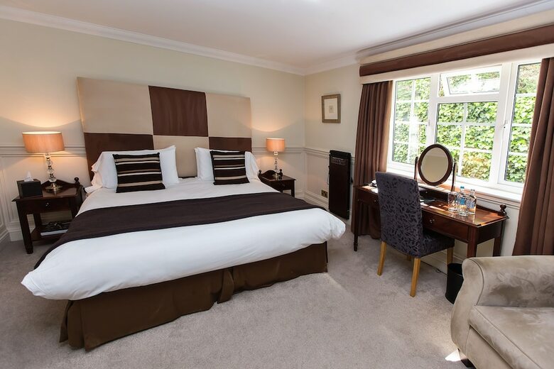 The Lord Bute Hotel & Restaurant
