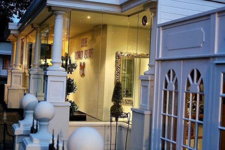 The Lord Bute Hotel & Restaurant
