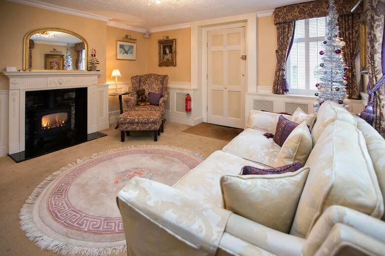 The Lord Bute Hotel & Restaurant