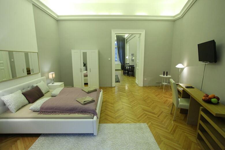 Dfive Apartments - Zichy