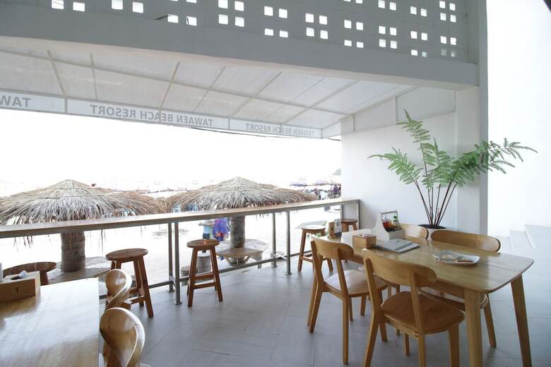 Hotel Tawaen Beach Resort