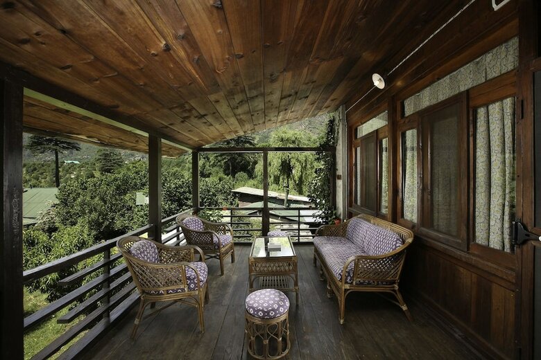 Johnsons Hotel