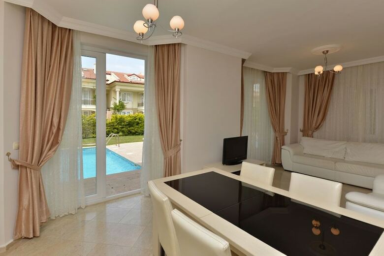 Sunset Beach Villas And Apartments