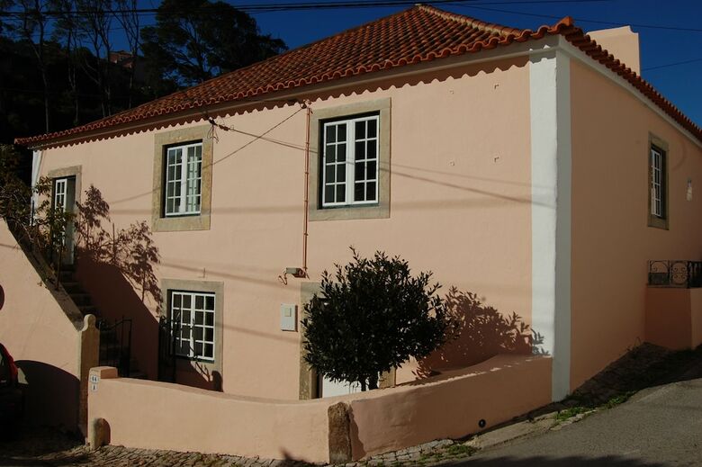 Villa Santa Iria By Portugal Portfolio