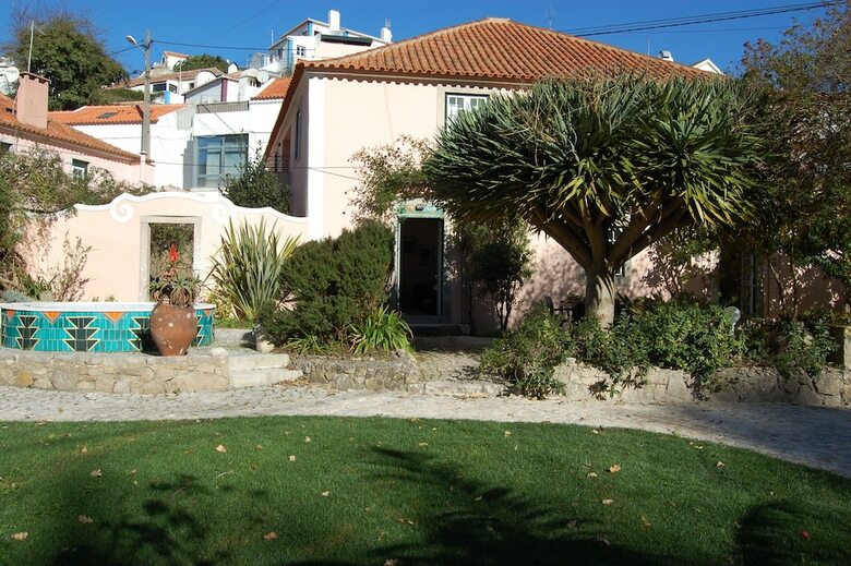 Villa Santa Iria By Portugal Portfolio