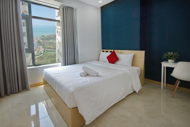 Handy Beachfront Apartment