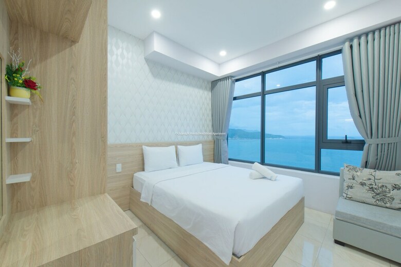 Handy Beachfront Apartment