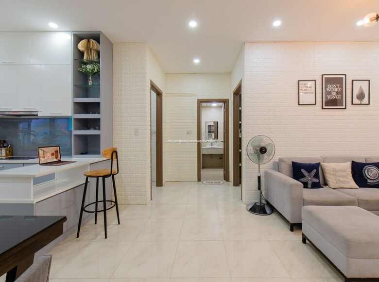 Handy Beachfront Apartment