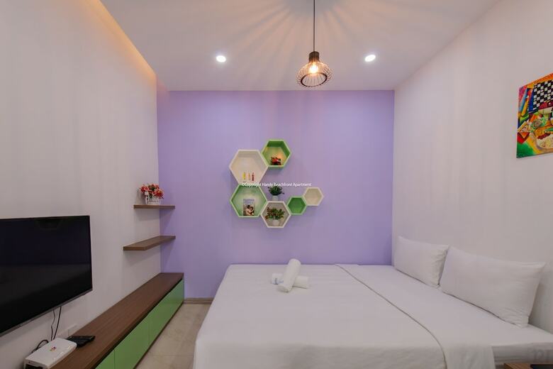 Handy Beachfront Apartment