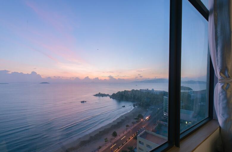 Handy Beachfront Apartment