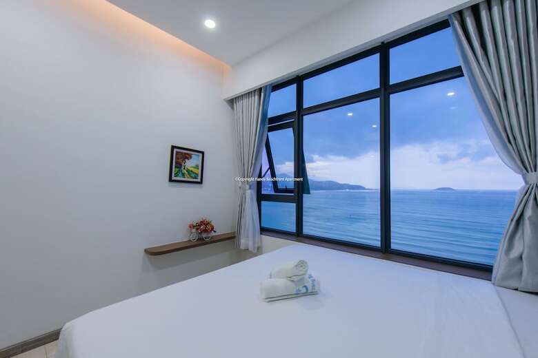 Handy Beachfront Apartment
