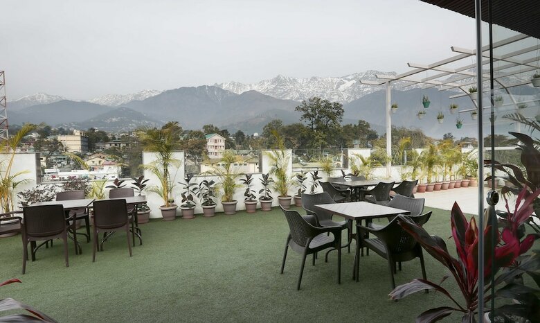 Hotel Treebo Trend Gk Conifer