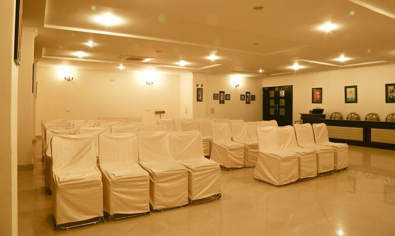 Hotel Treebo Trend Gk Conifer