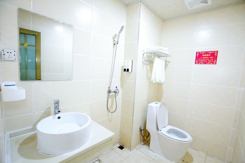 Hotel Global Village River View Hostel