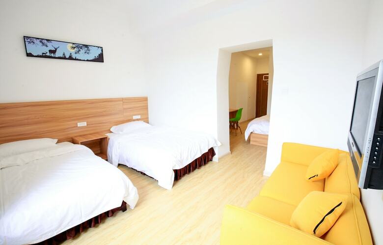 Hotel Global Village River View Hostel