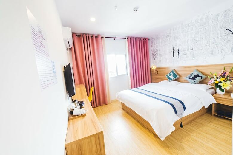 Hotel Global Village River View Hostel
