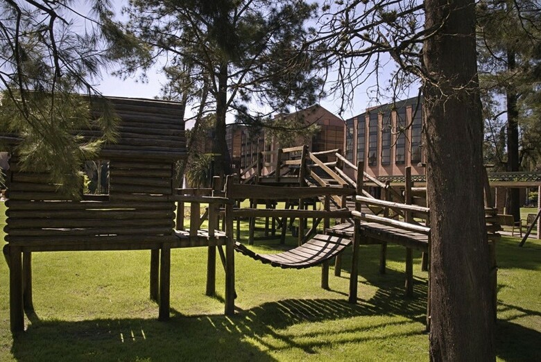 Sheraton Pilar Hotel & Convention Center