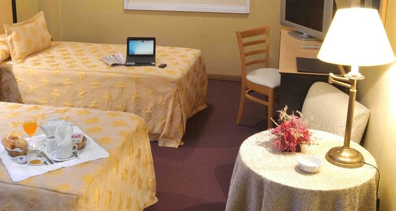 San Nicol�s Plaza Hotel