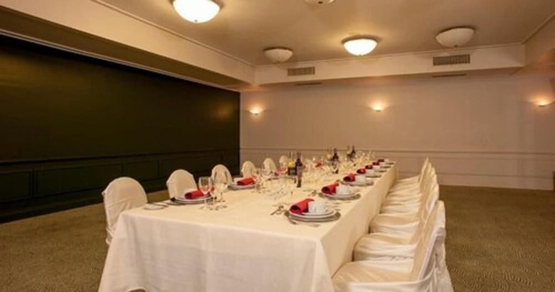 Austral Express Hotel