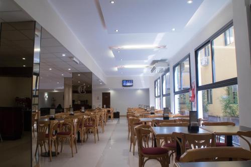 Corrientes Plaza Hotel