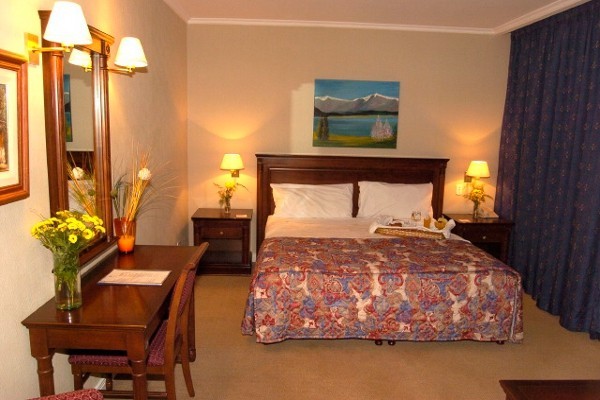 Naindo Park Hotel