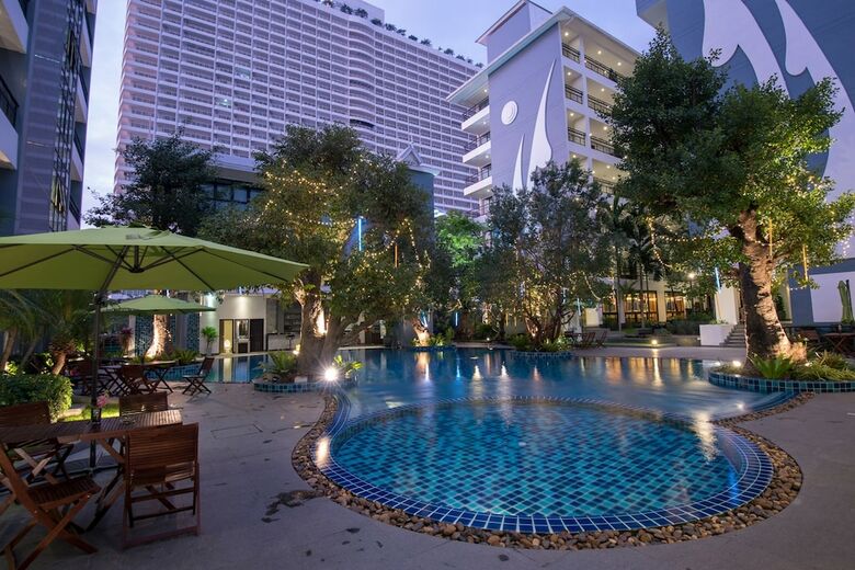 Hotel Bay Beach Resort