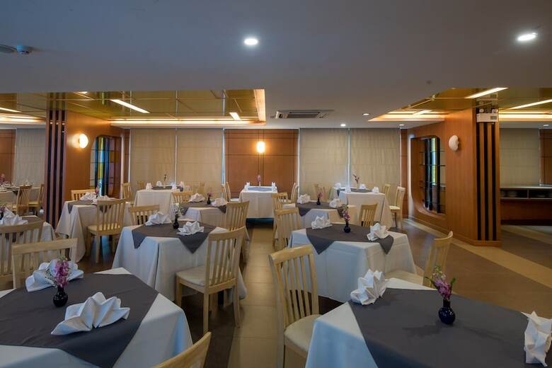 Hotel Bay Beach Resort